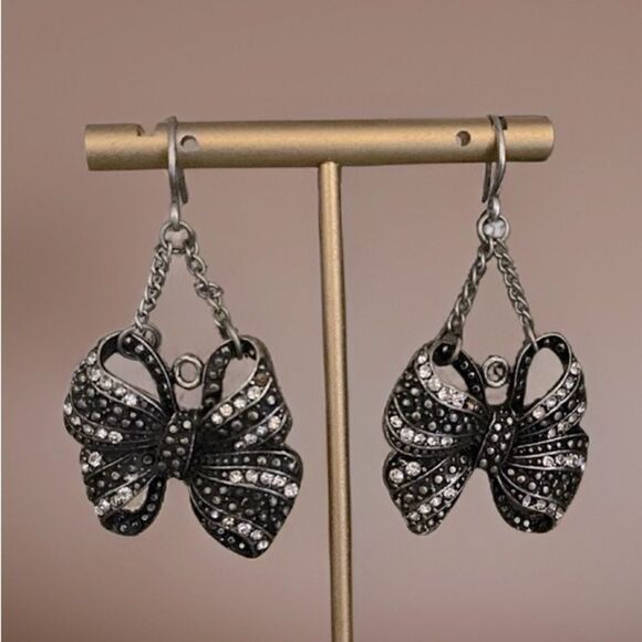 Antique finish rhinestone bow earrings - Picture 2 of 2